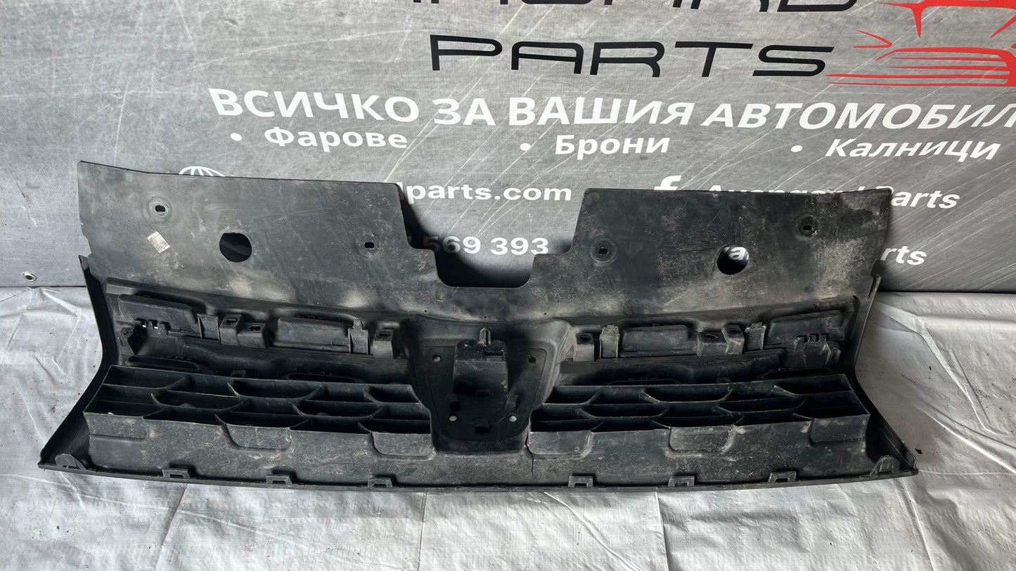 Предна решетка Dacia Duster 2013