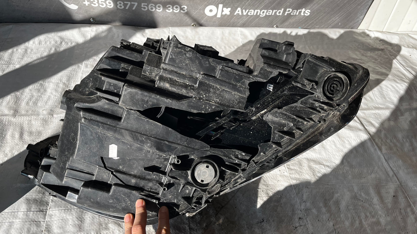 BMW 1 F40 2020- ляв фар