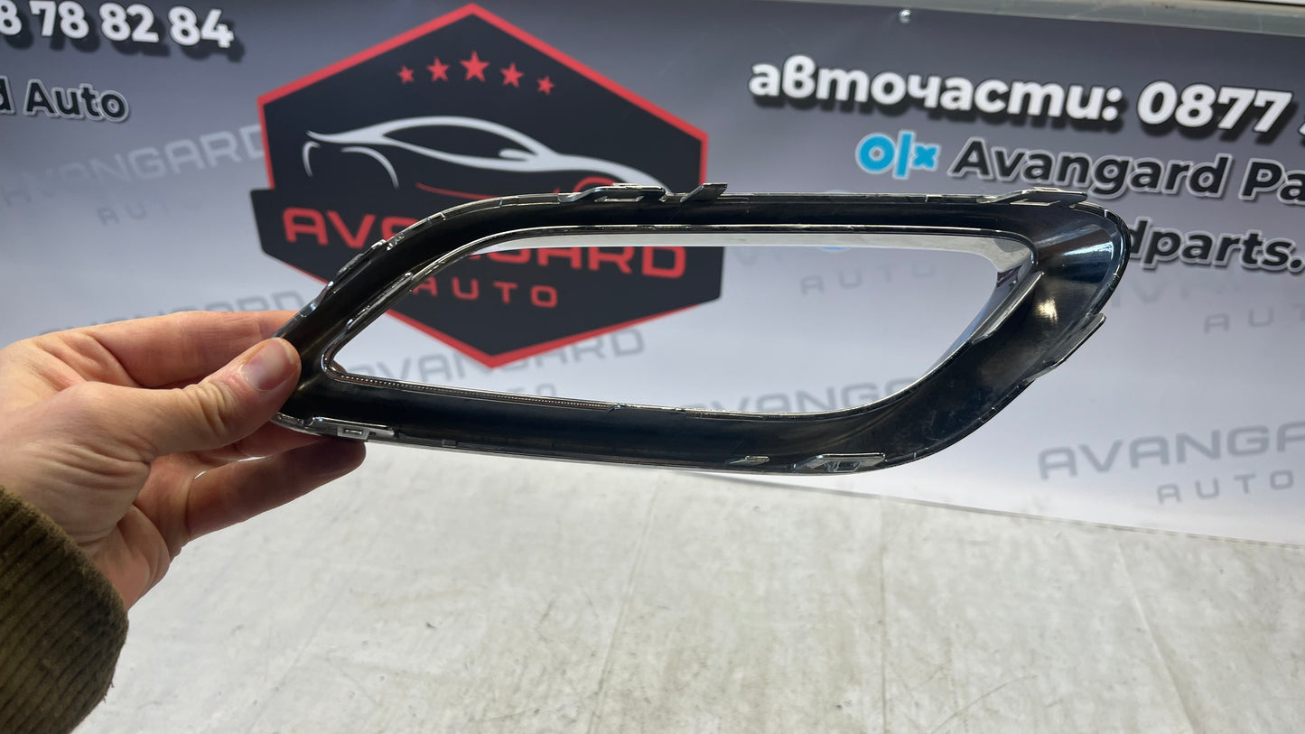 Mercedes E W 214 хром дясна лайстна за халоген