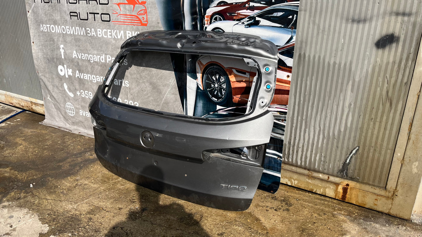 Fiat Tipo 2015- багажна врата