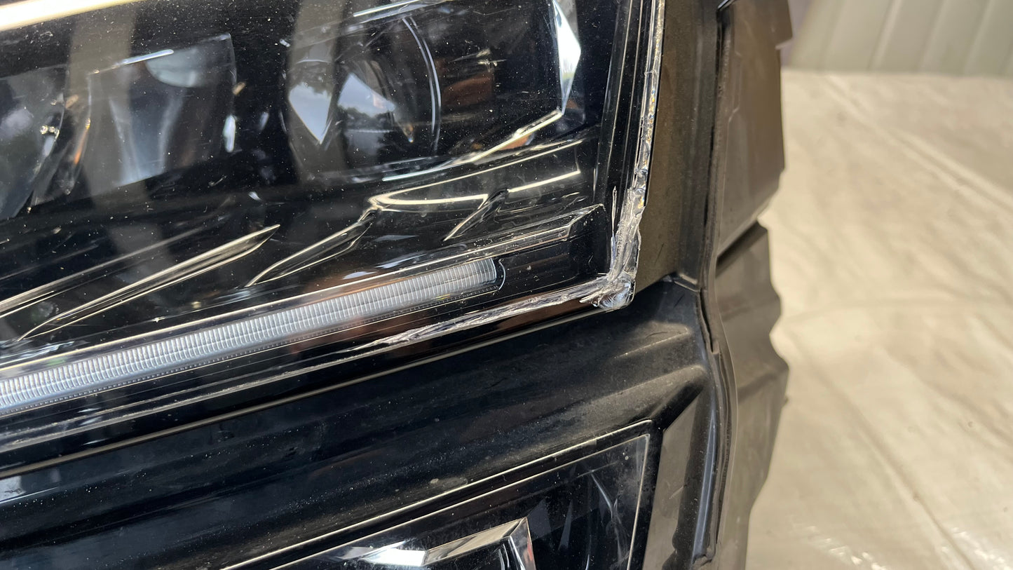 Skoda Karoq ляв фар