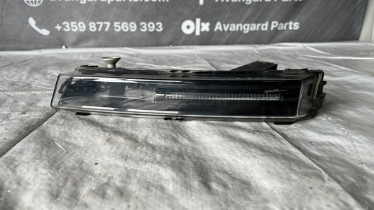 Десен халоген Range Rover Velar L560