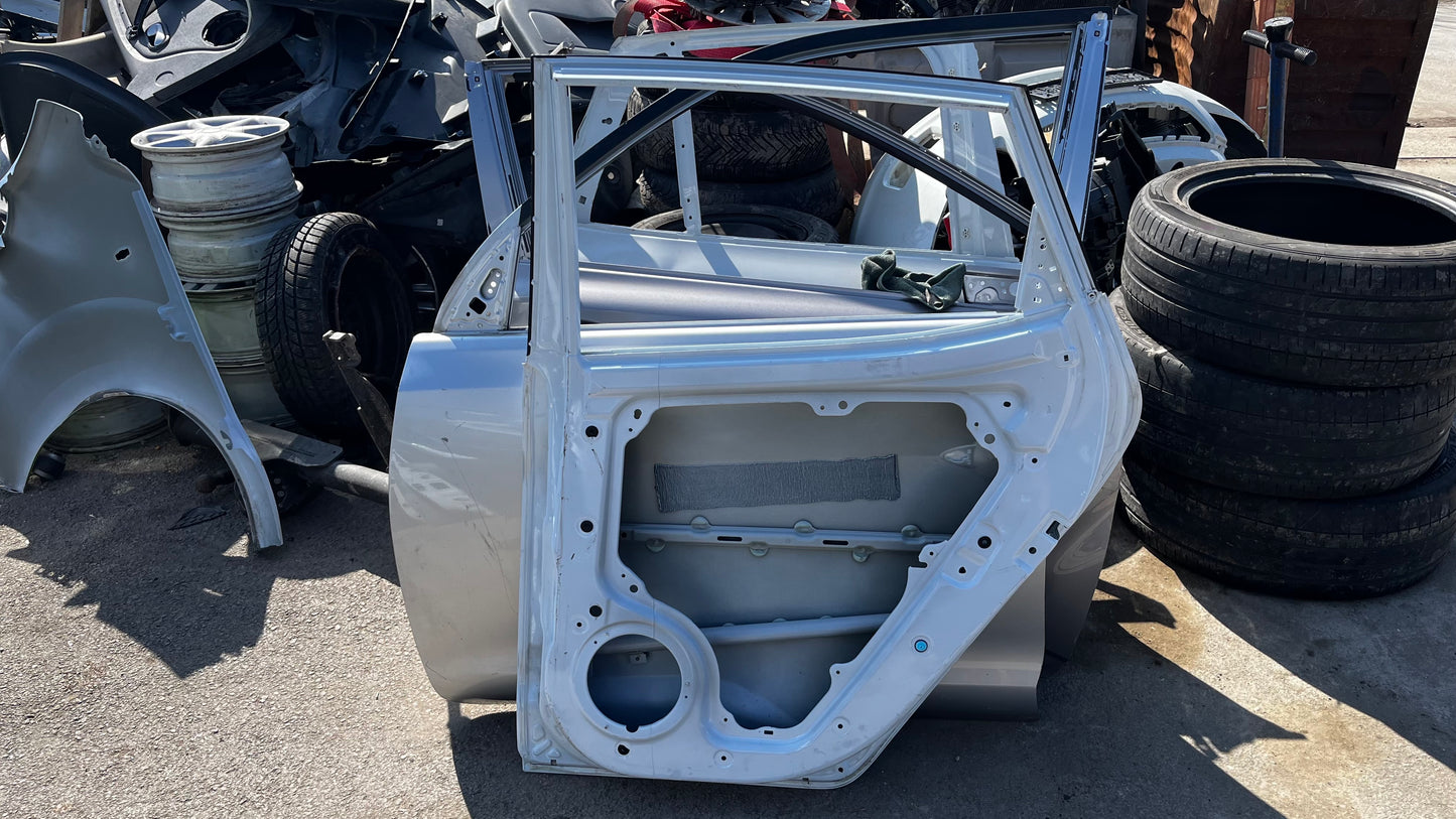 Kia Venga/Hyundai IX20 задна дясна врата