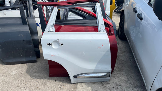 Задна дясна врата Suzuki Vitara 3