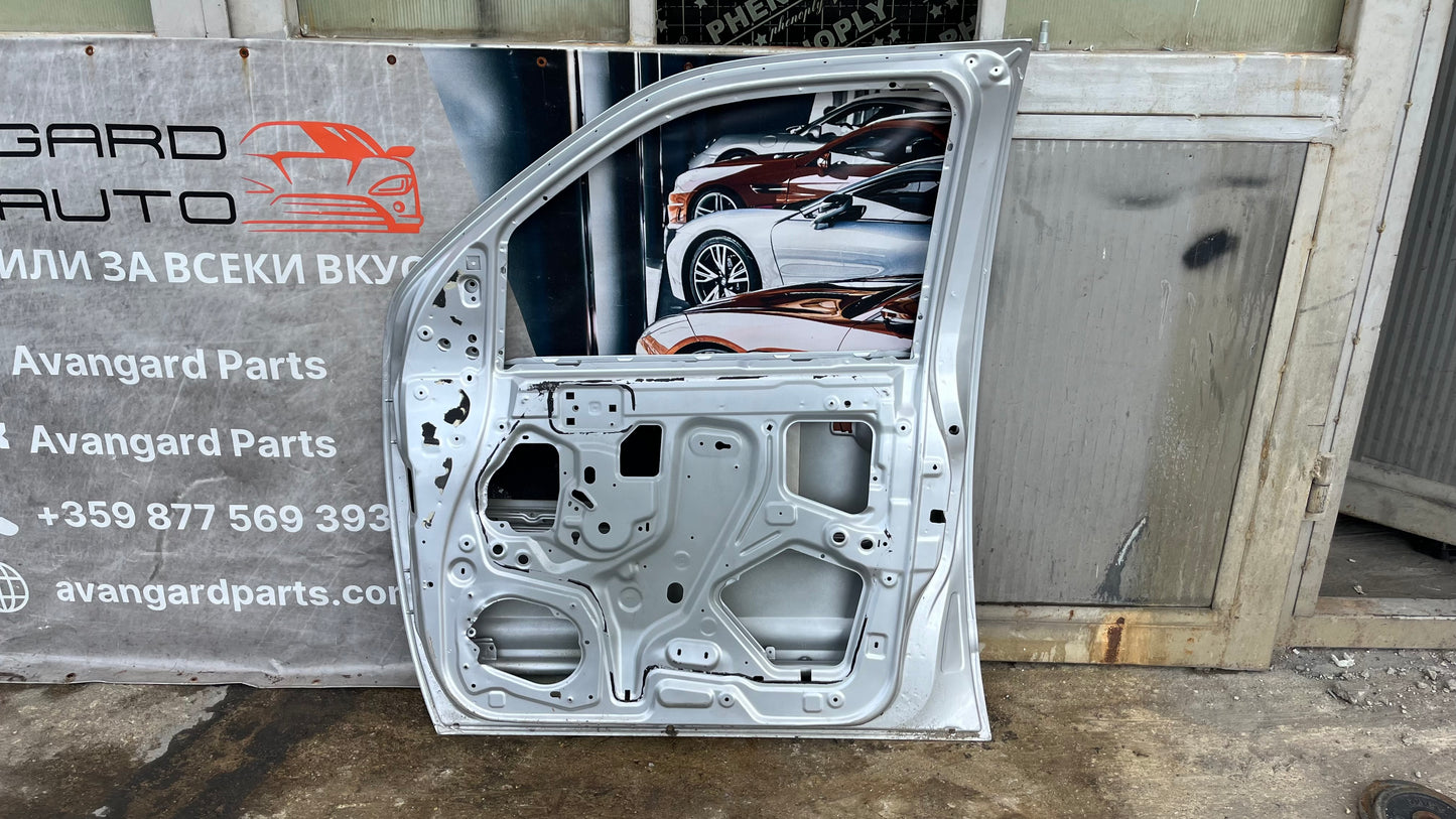 Nissan Pathfinder предна дясна врата