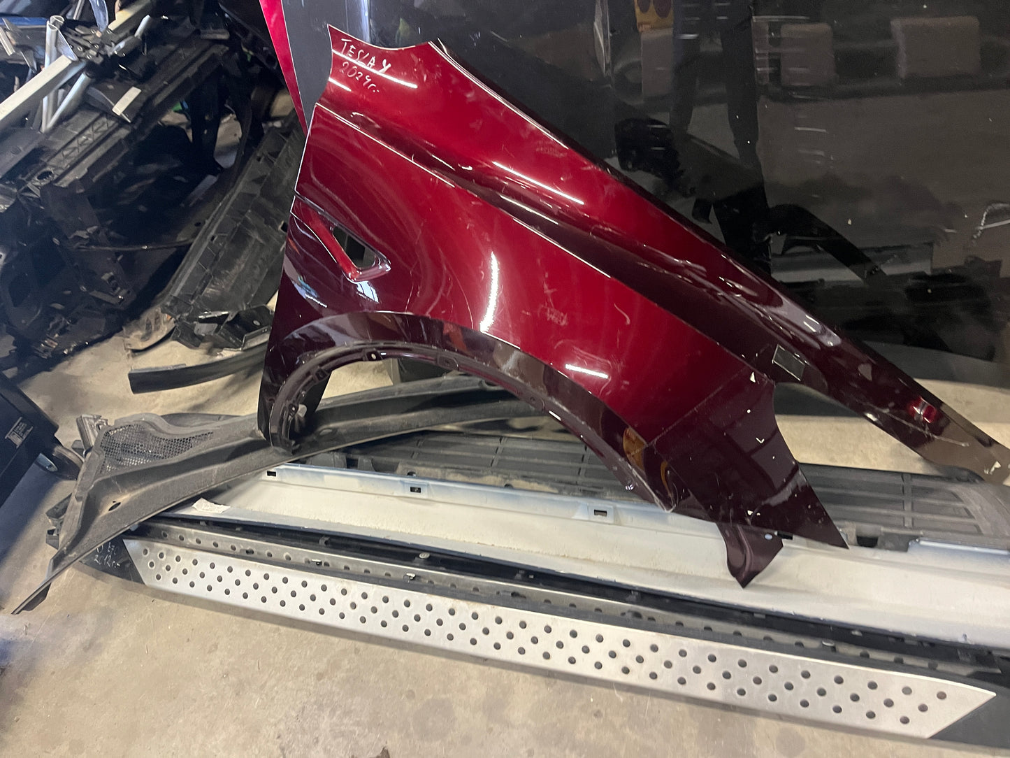 десен калник Tesla Y 2020- 2бр