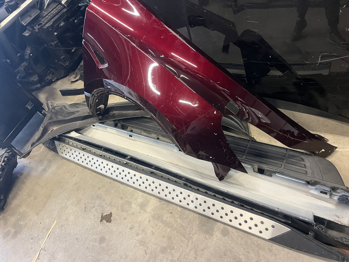десен калник Tesla Y 2020- 2бр