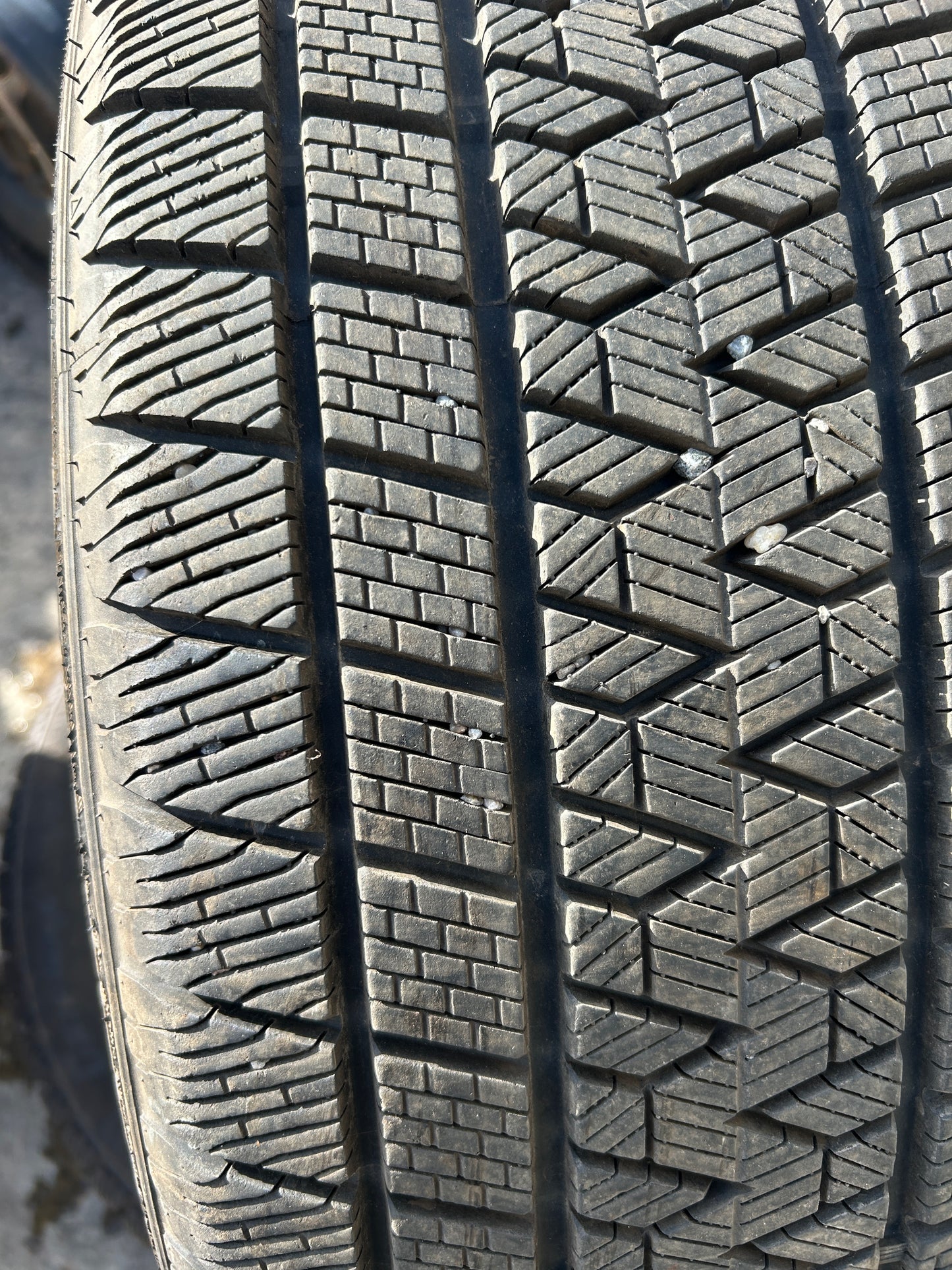 Гуми 255 50 20 Gripmax