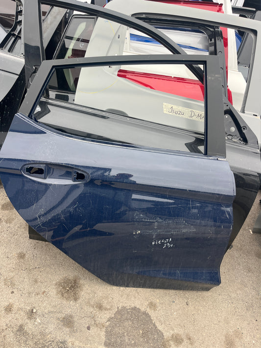 Врата Ford Fiesta Mk8 2020г