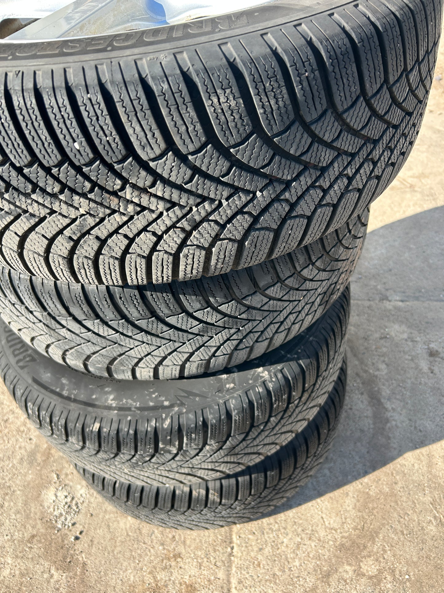 Гуми 205 55 16 Bridgestone