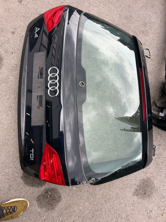 Стоп Audi A4 B8 2011г.