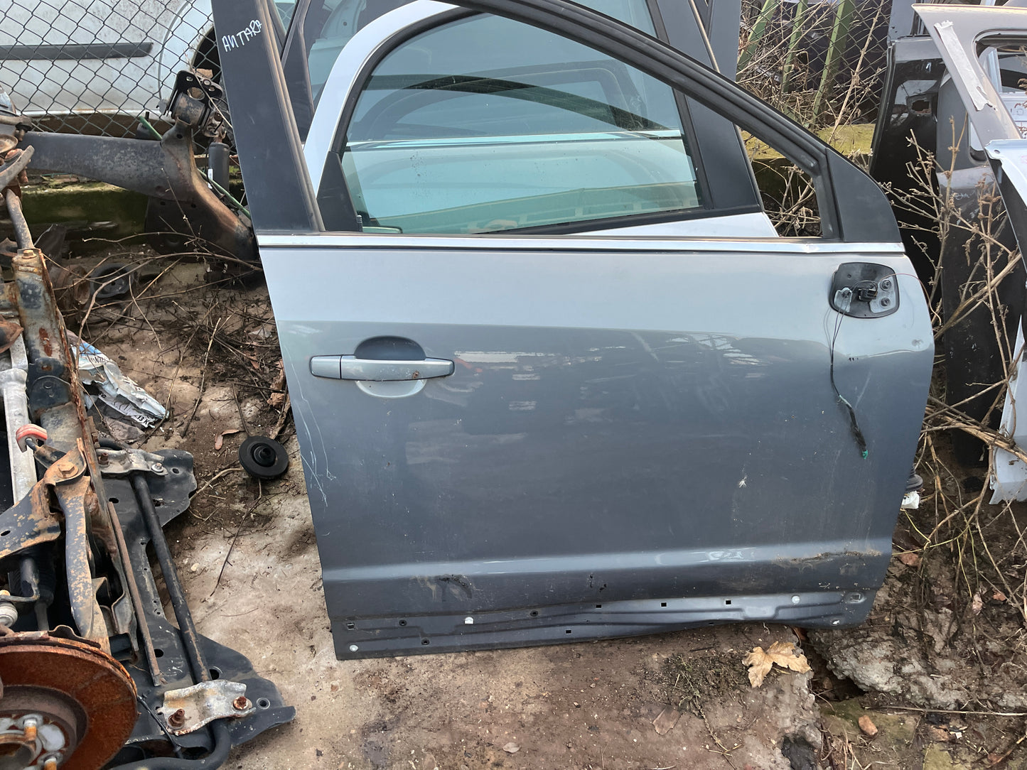 Врата Opel Antara