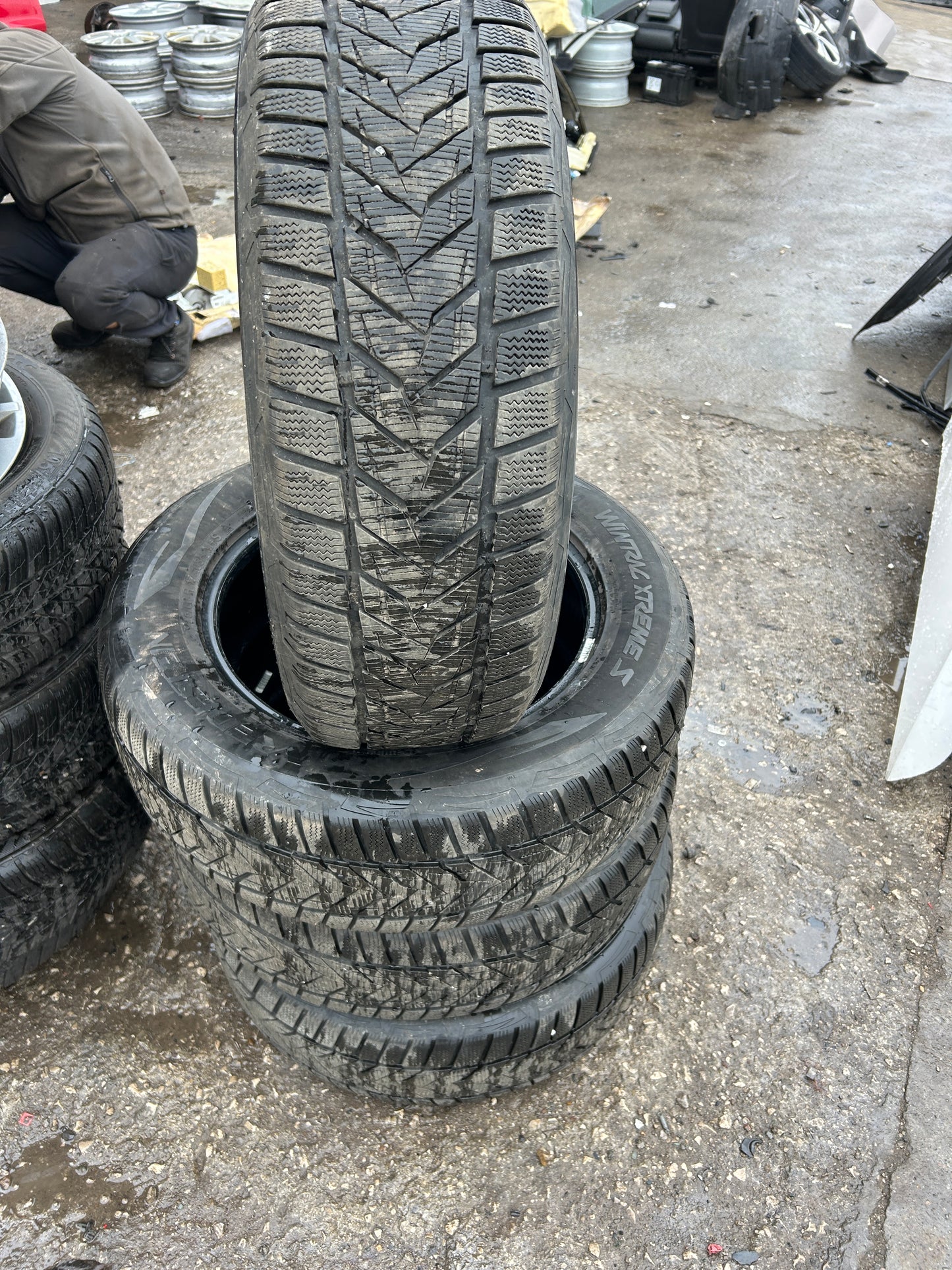 Гуми 225 60 17 Vredstein