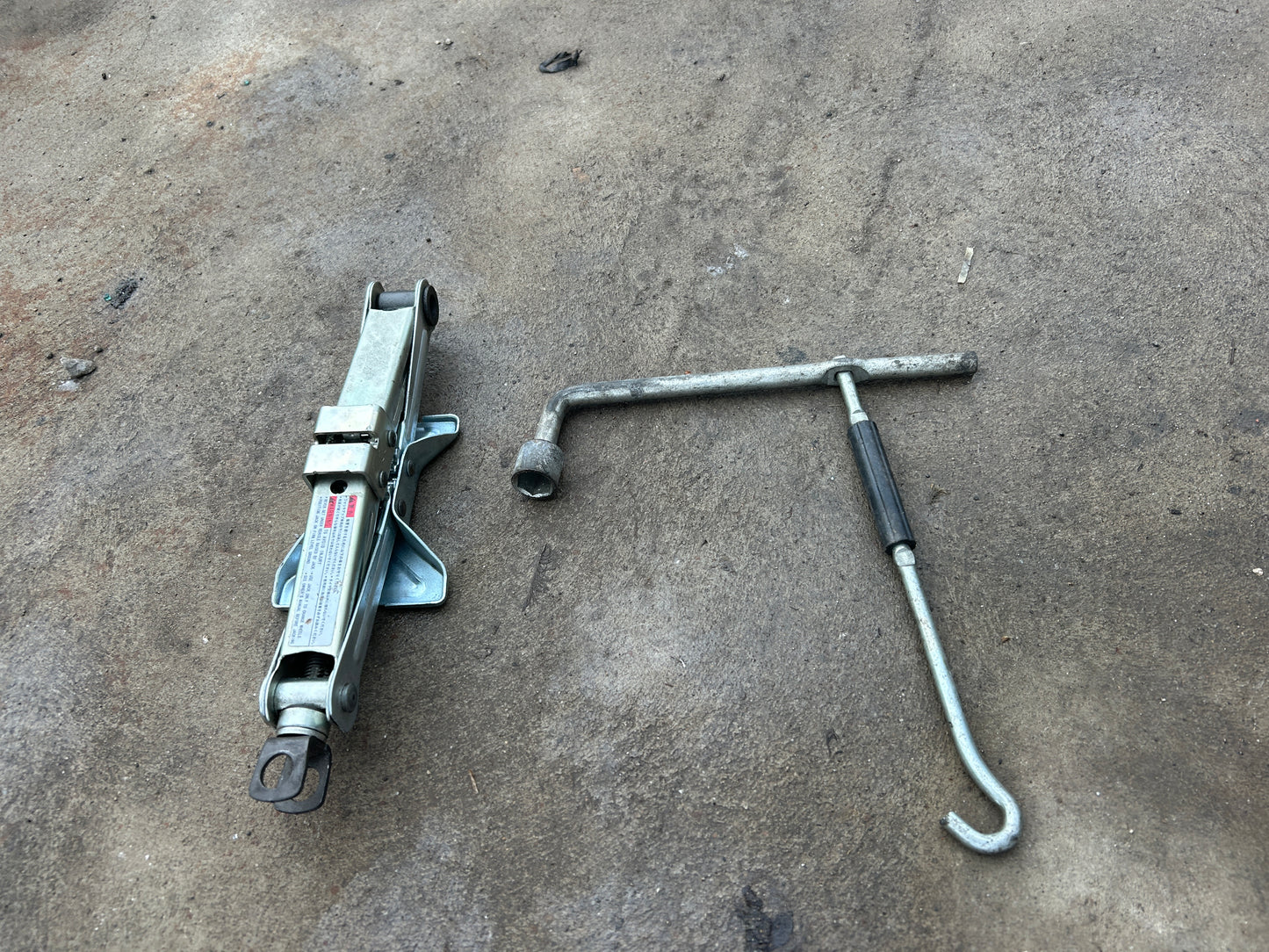 Крик с ключ Toyota Yaris 2020