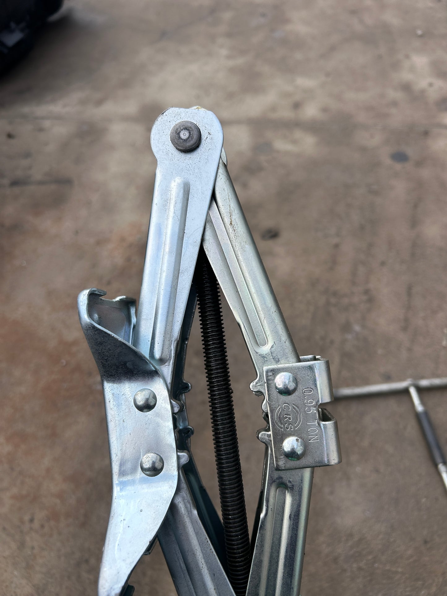 Крик с ключ Toyota Yaris 2020