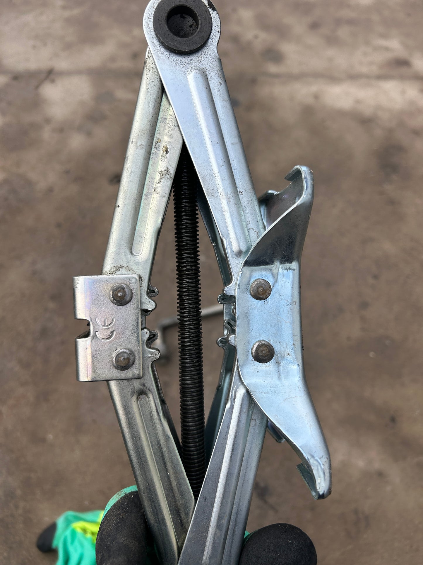 Крик с ключ Toyota Yaris 2020