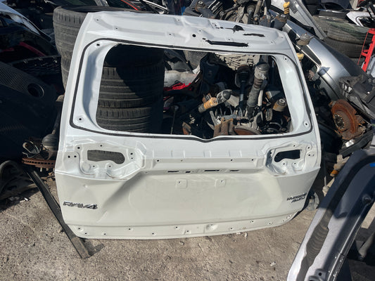 Багажна врата Toyota Rav4 2019-