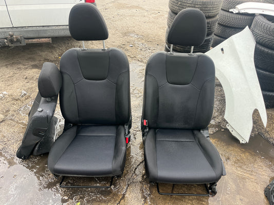 Седалки Subaru Impreza 3 2008-2011