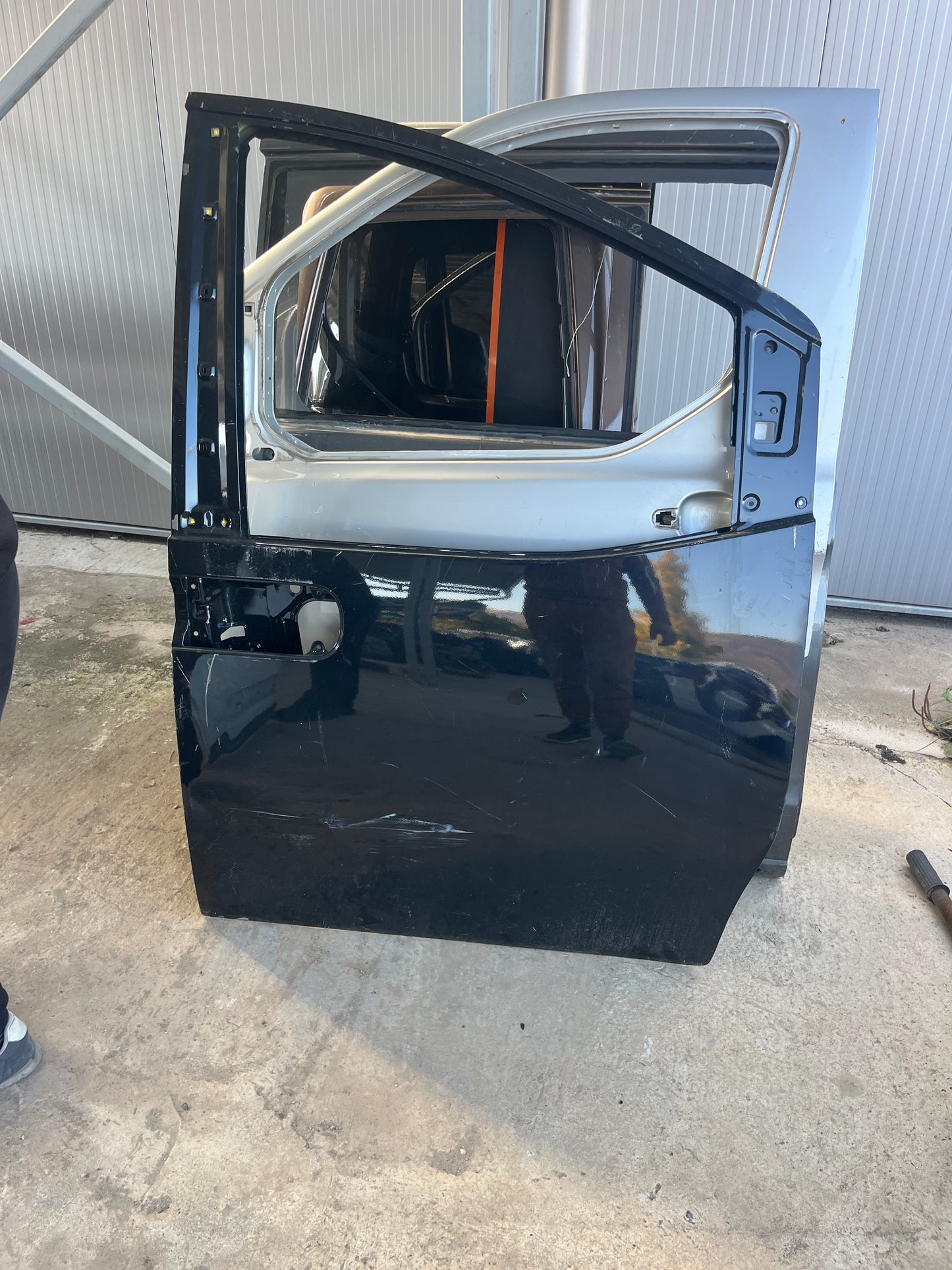 Врата Hyundai Staria 2023