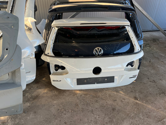 Багажна врата,капак VW Golf 7