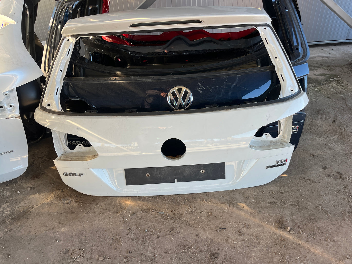 Багажна врата,капак VW Golf 7