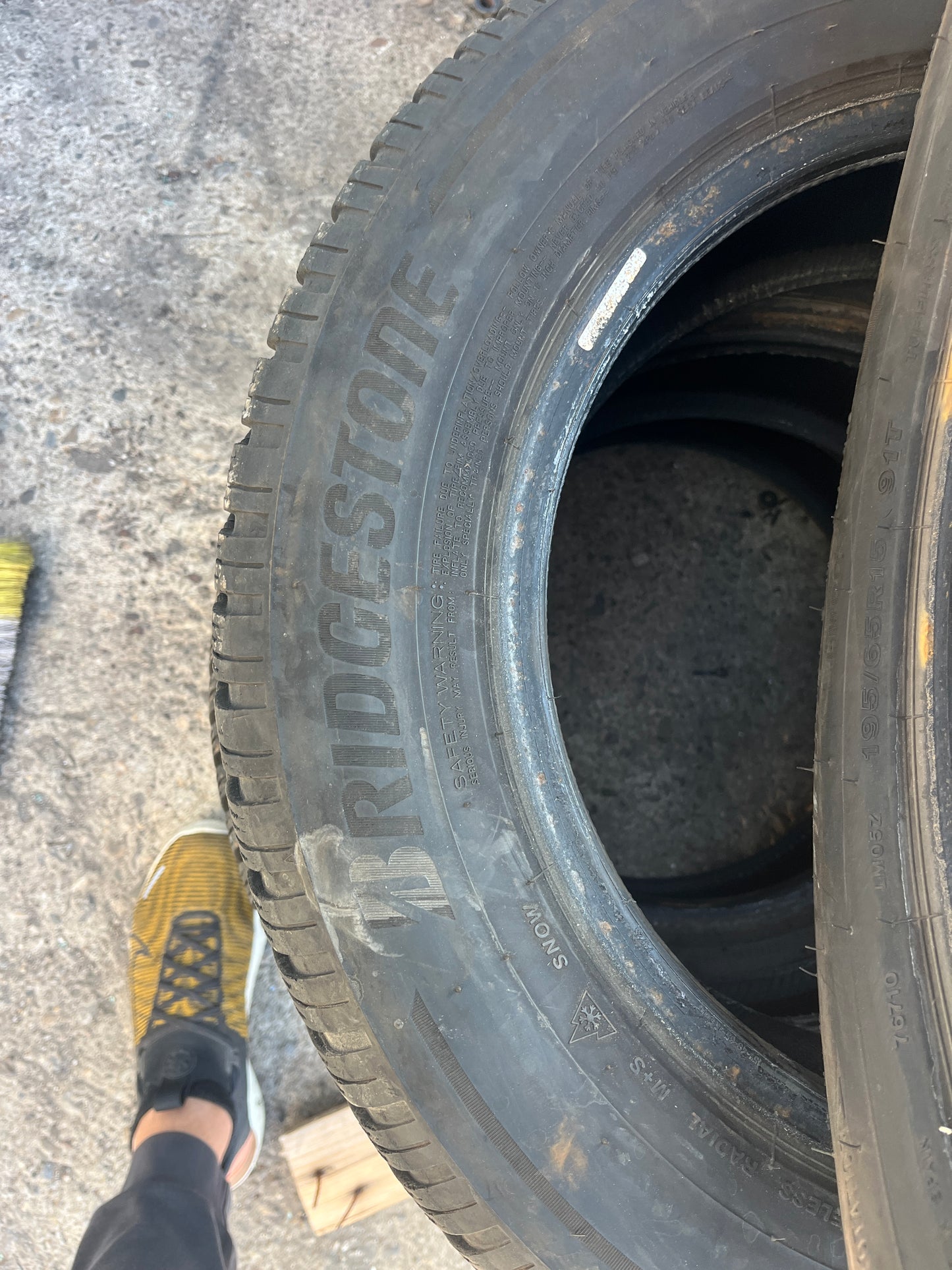 Гуми 195 65 15 Bridgestone