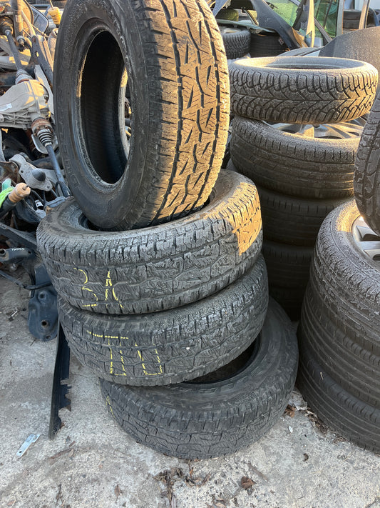 Гуми 265 65 17 Bridgestone
