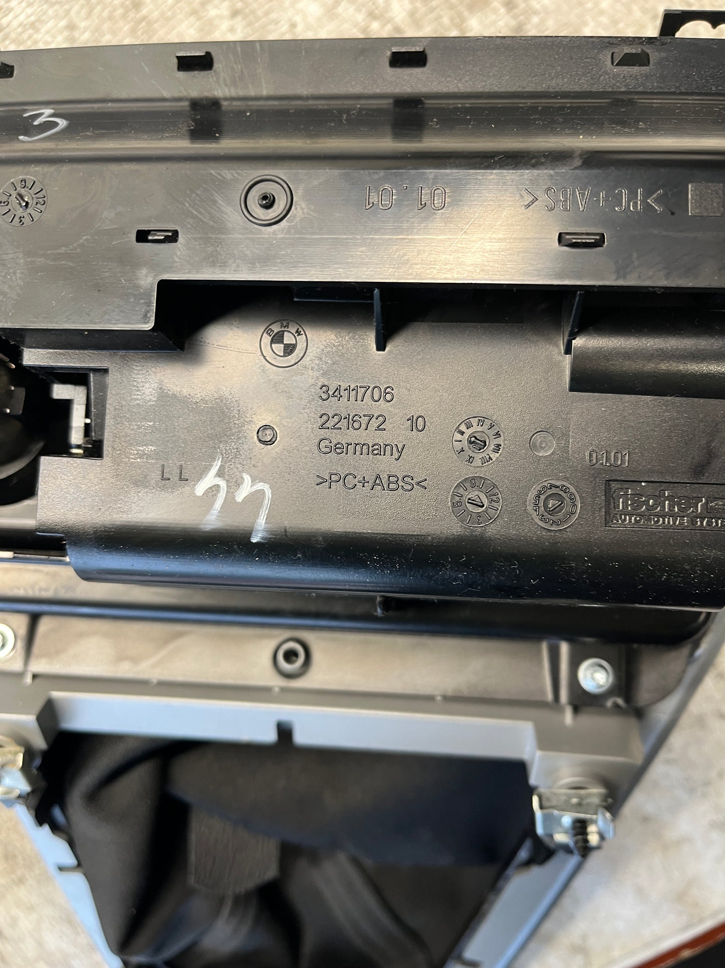 Пепелник BMW X3 E83
