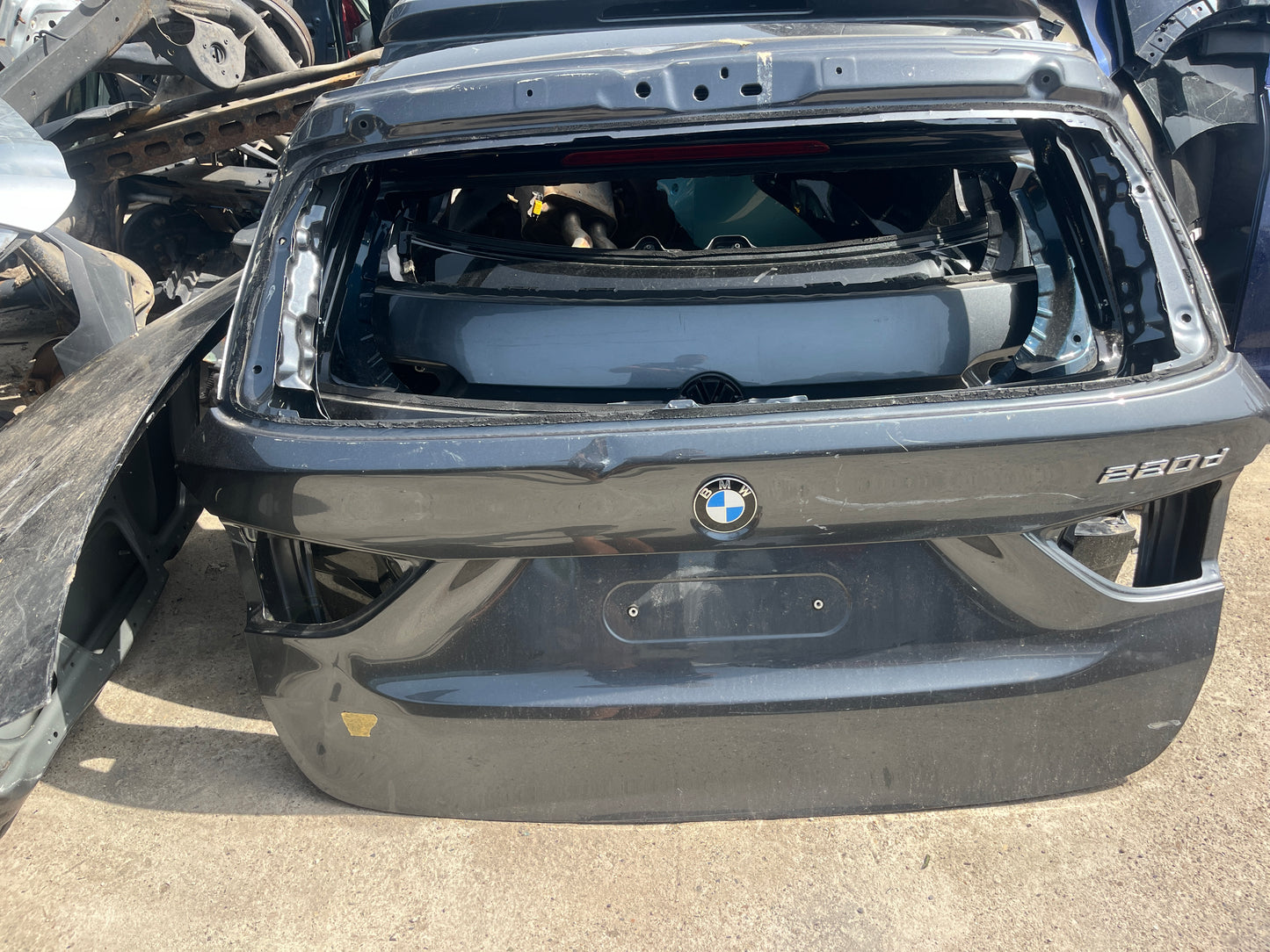 BMW 2 F46 Капак/Багажник