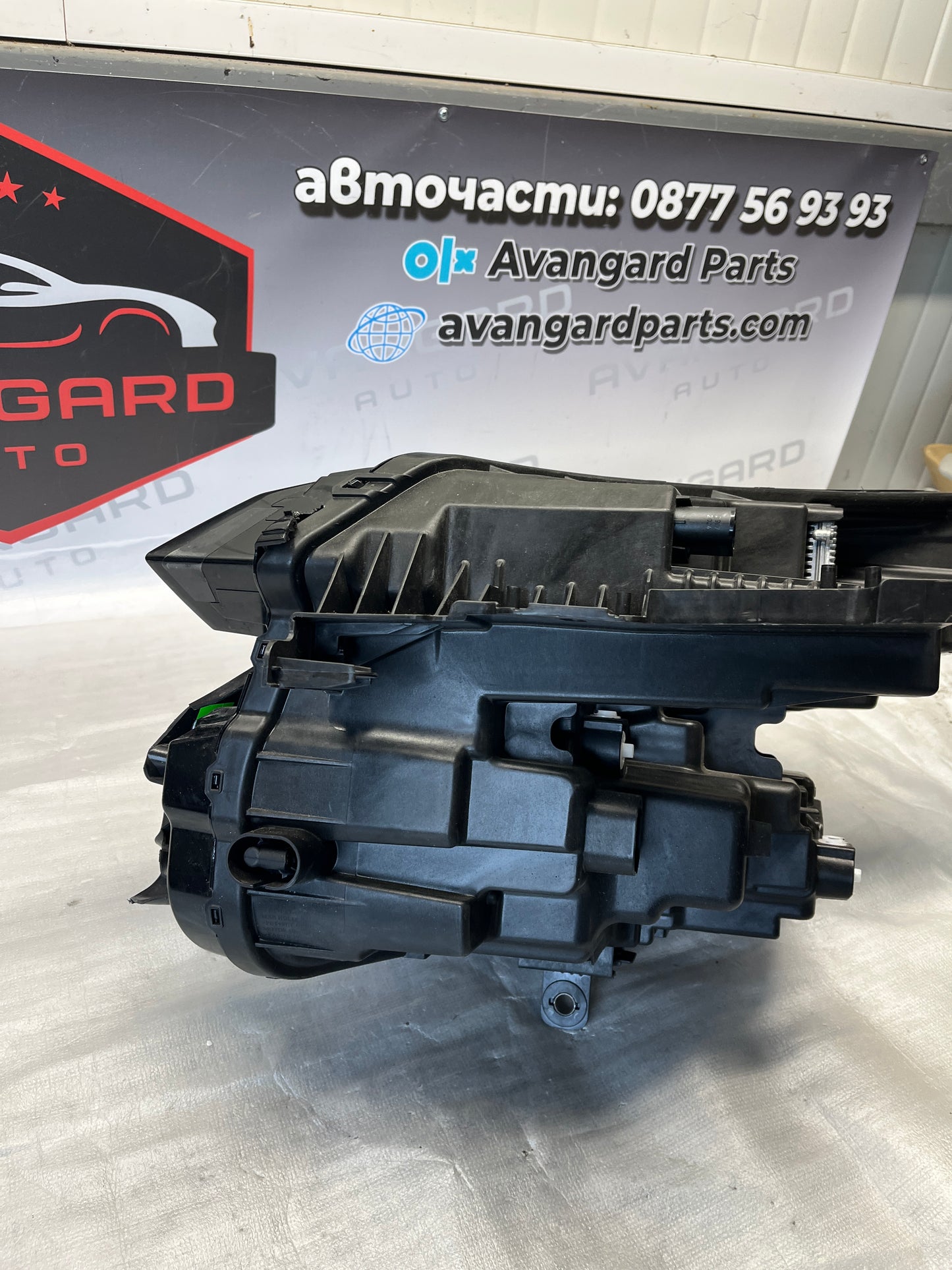 Фар Skoda Elroq 25-