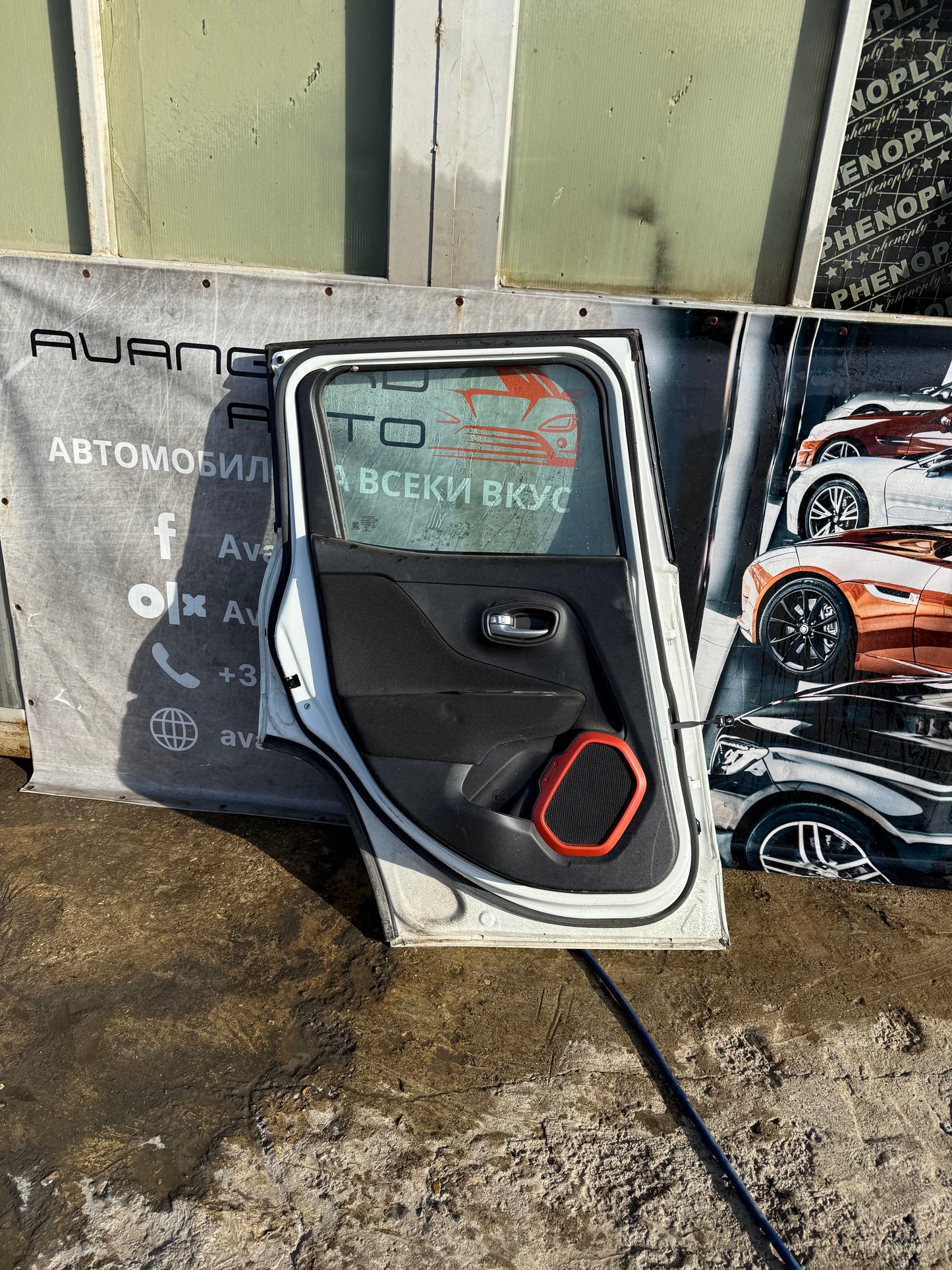 врата Jeep Renegade 2015-2023