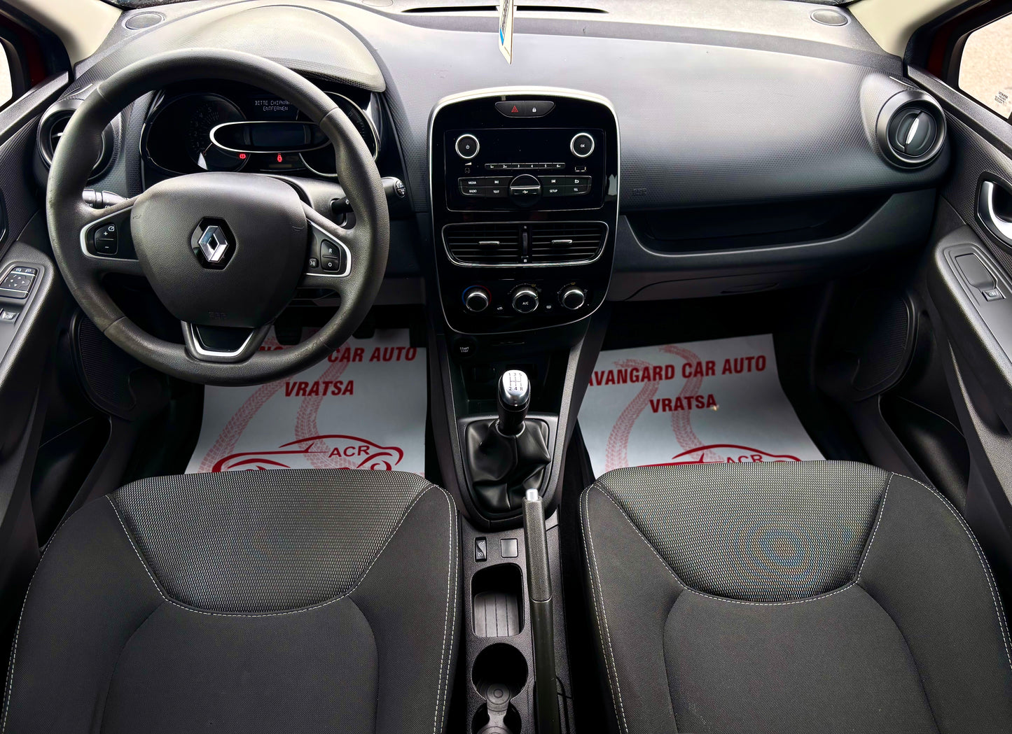 RENAULT CLIO