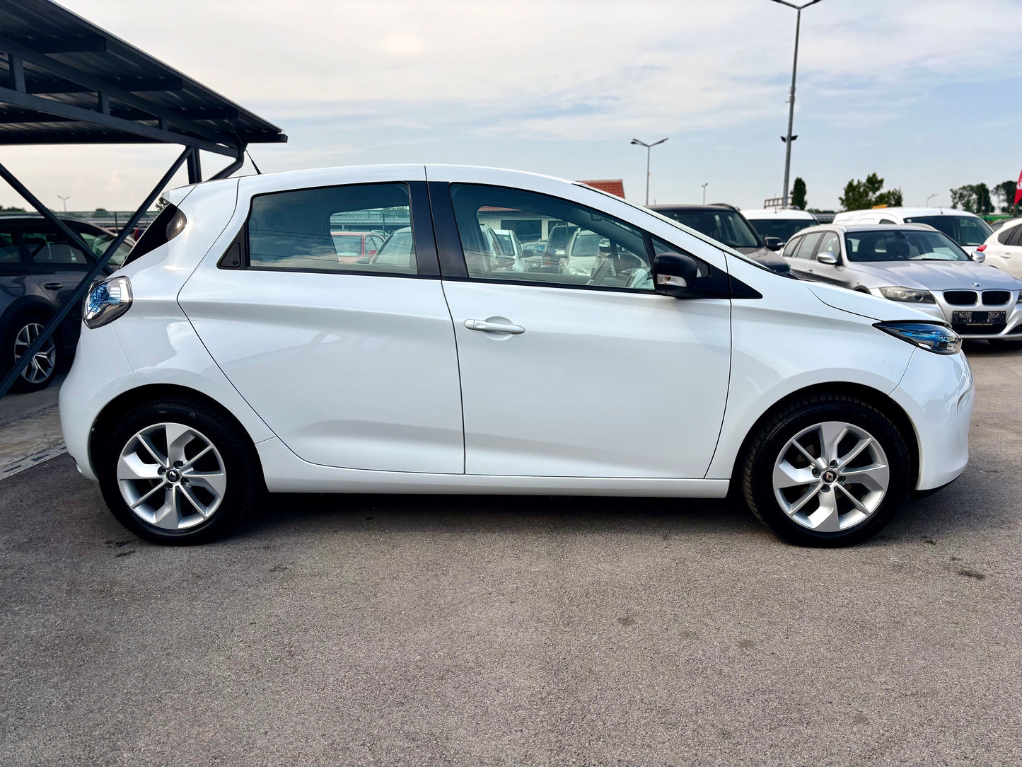 RENAULT ZOE