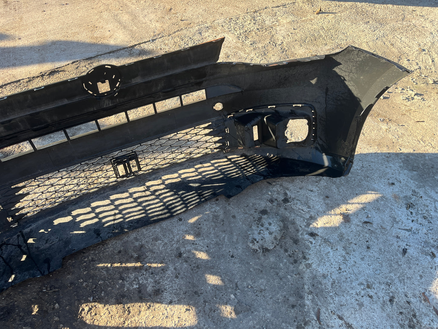 Предна броня Volkswagen Caddy 2020-