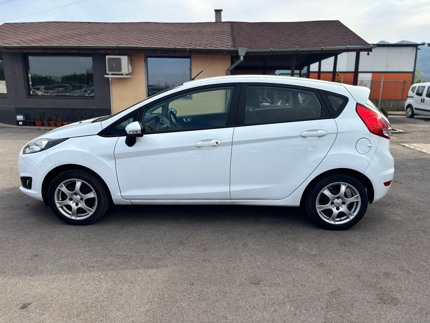 FORD FIESTA