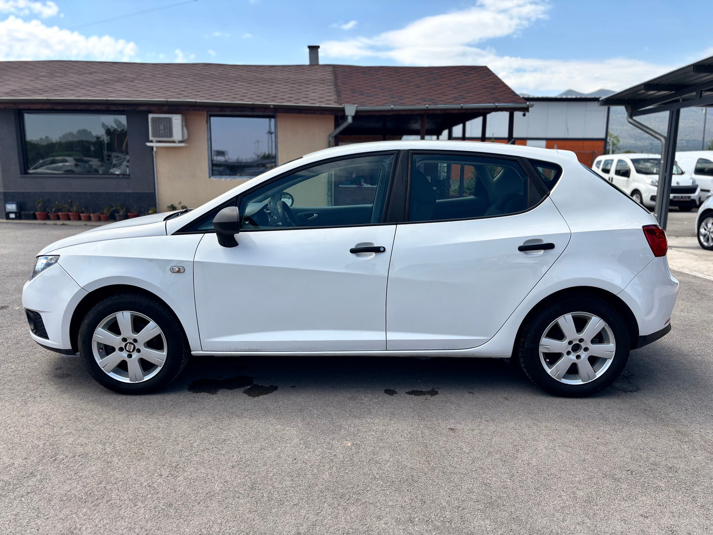 SEAT IBIZA