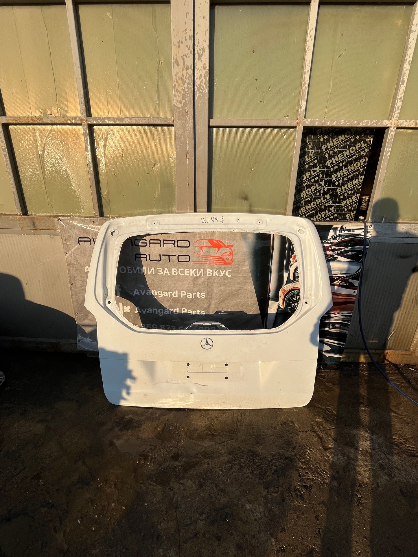 Багажна врата Mercedes V W447