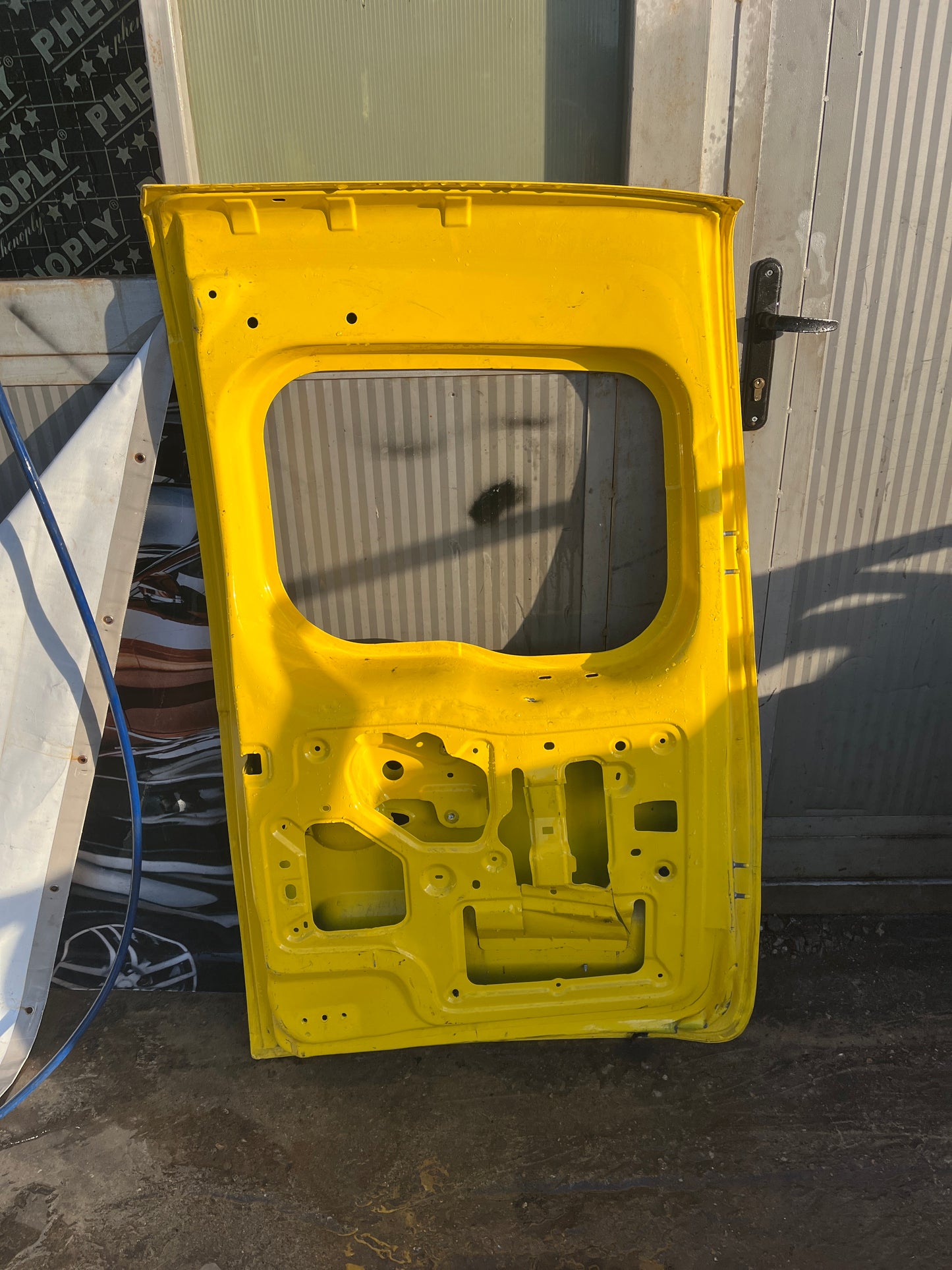 Багажна врата Renault Kangoo 2