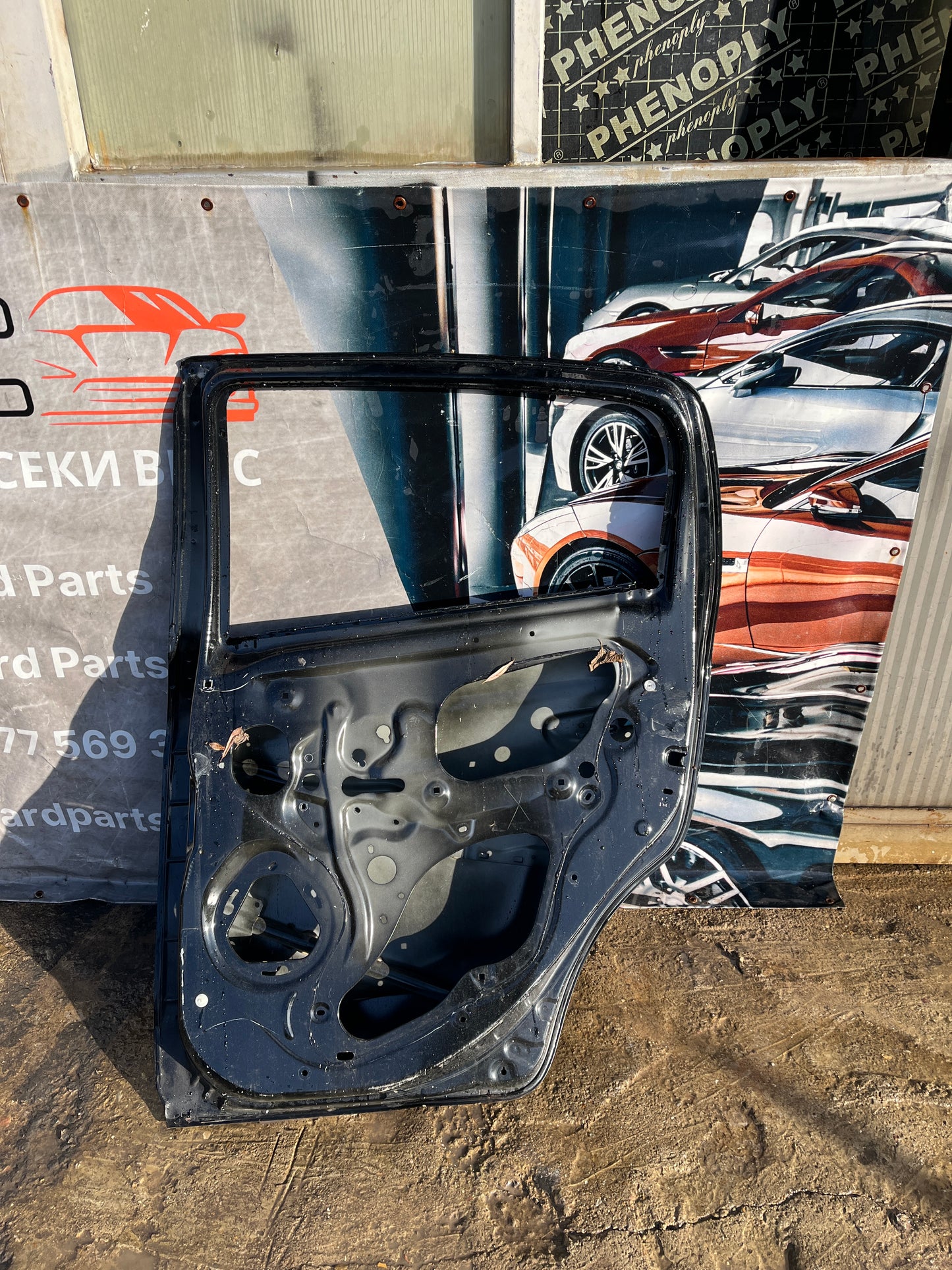 врата Mitsubishi Mirage 2014-