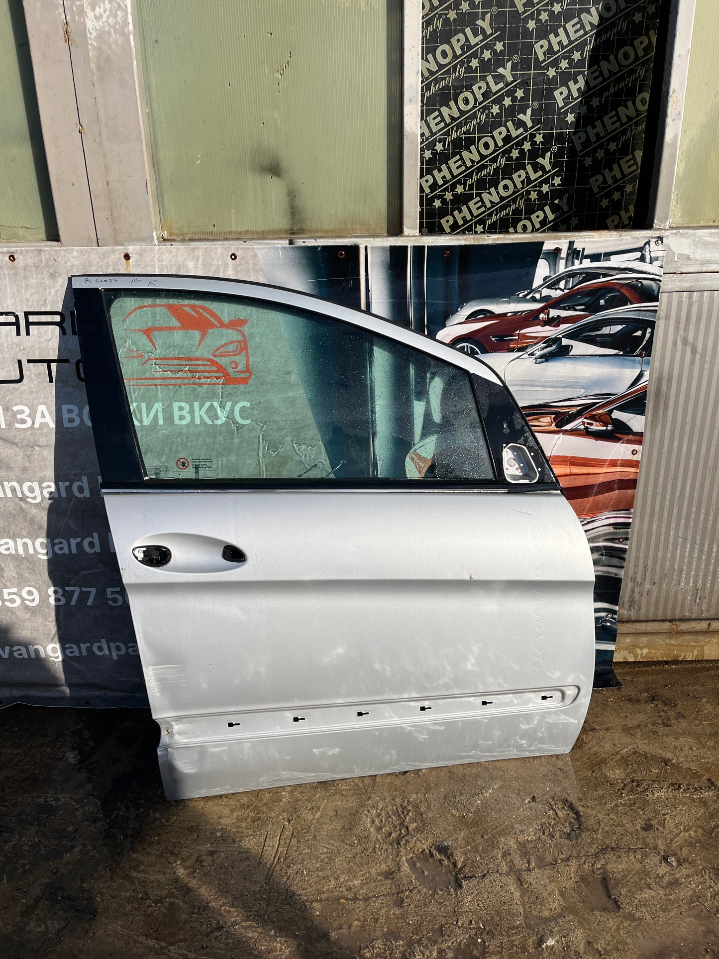 Врата предна дясна Mercedes B-class