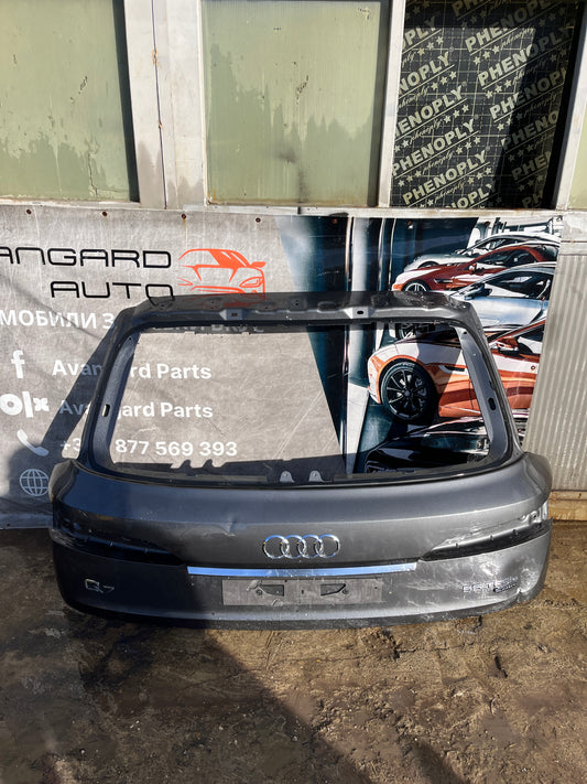 Багажна врата Audi Q7 2015-