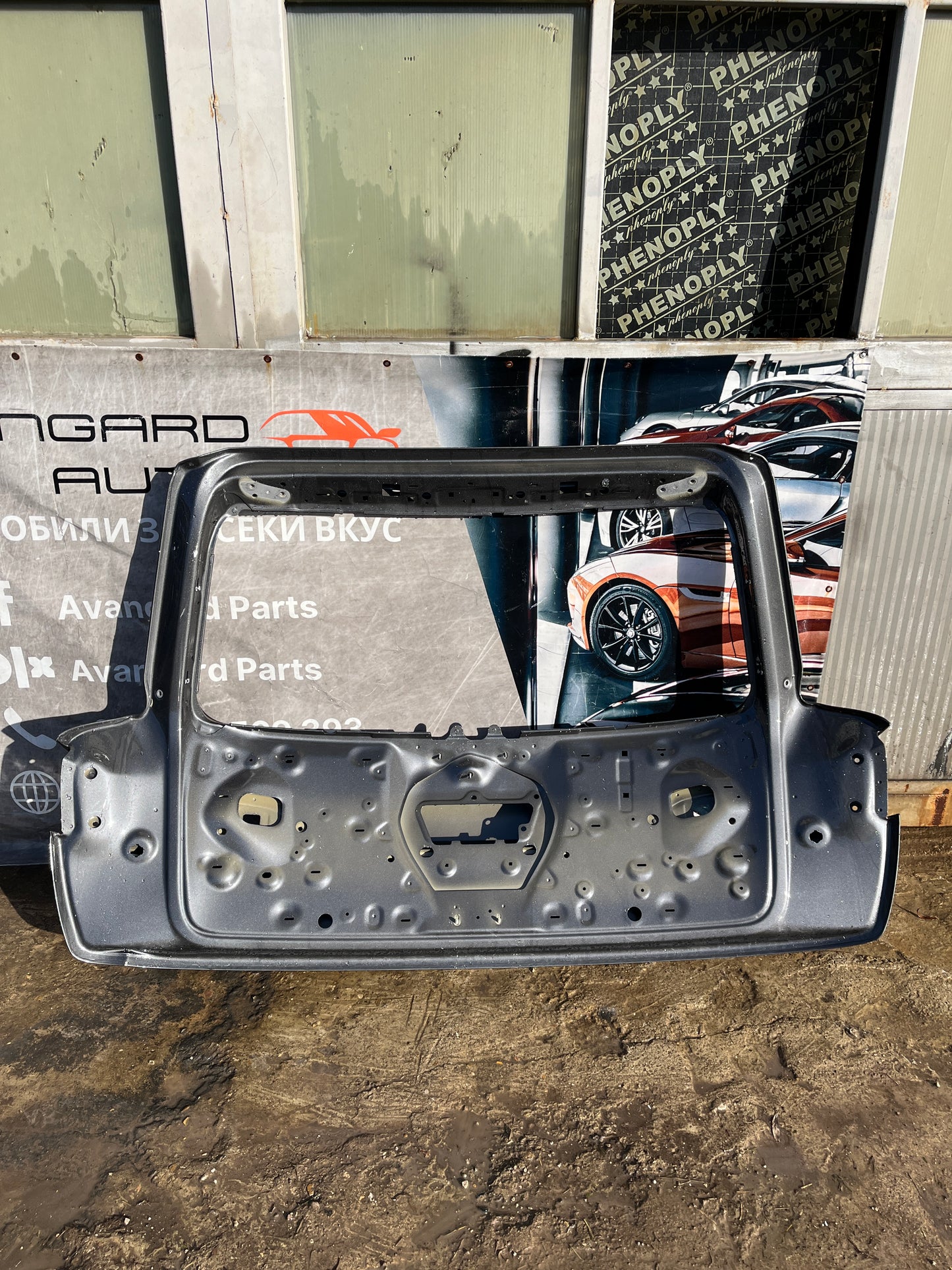 Багажна врата Audi Q7 2015-