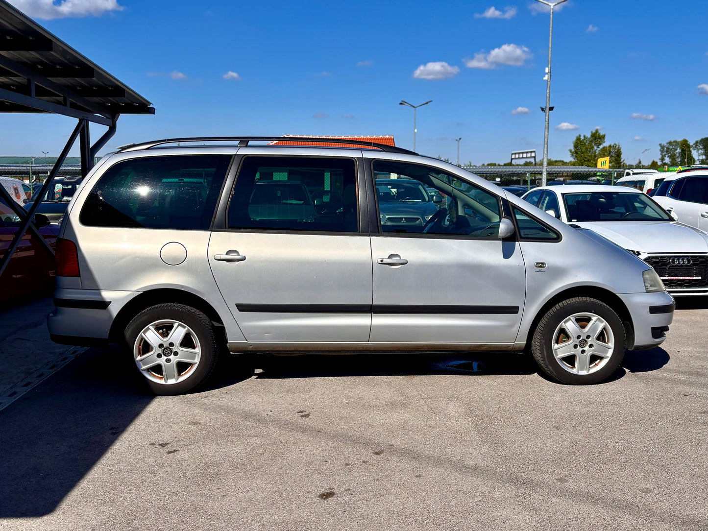 VOLKSWAGEN SHARAN