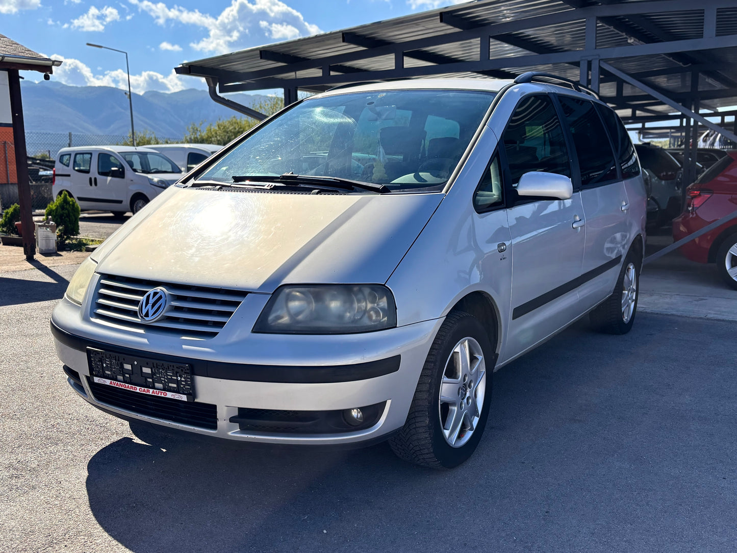 VOLKSWAGEN SHARAN