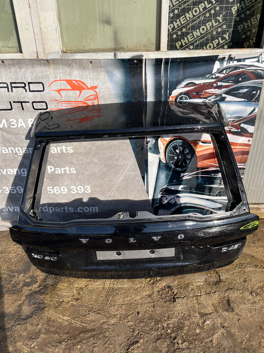 Багажник • Volvo XC60 2017–