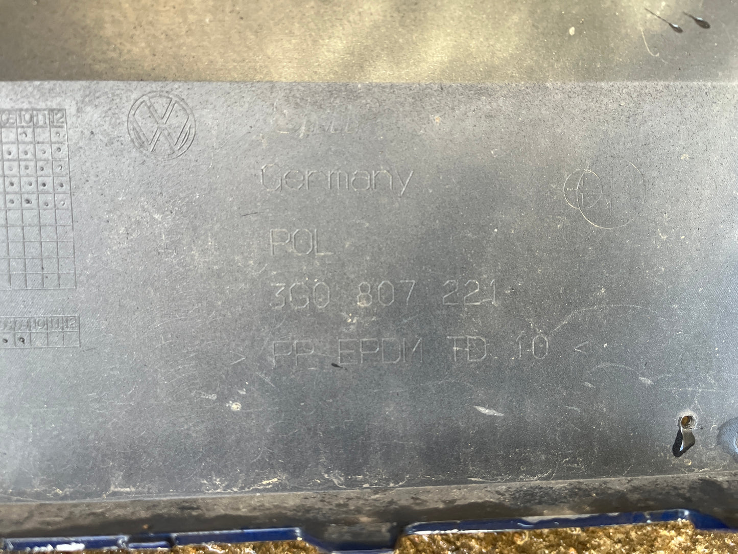 Предна броня • Volkswagen Passat B8 (2014–2019)