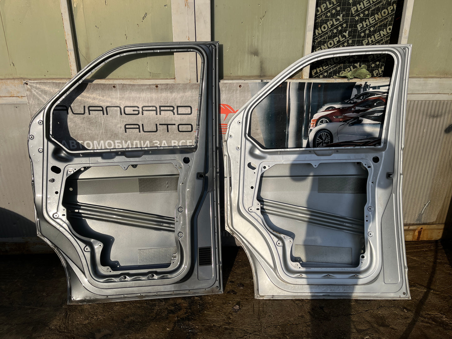 Volkswagen T5/T6 предна дясна врата