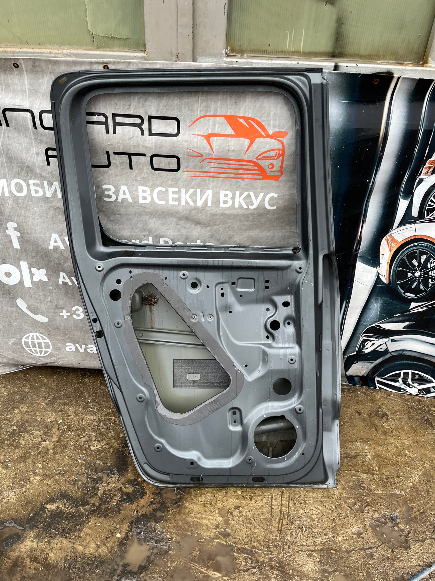 врата Volkswagen Amarok 2010-2016