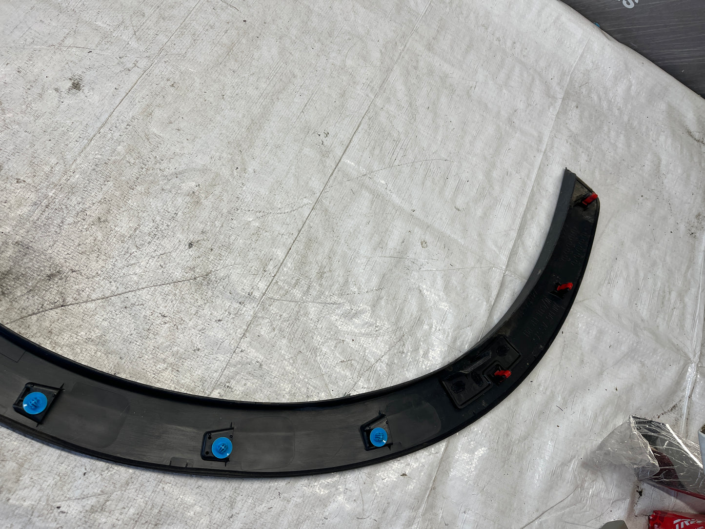 Предна дясна вежда Mitsubishi Eclipse Cross 18-