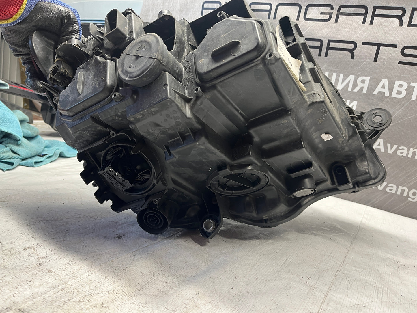 Volkswagen T6 десен и ляв фар LED